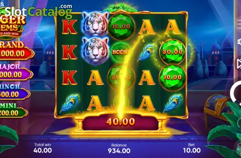 Boost Feature. Tiger Gems slot