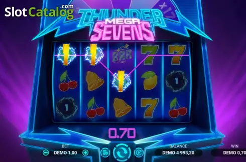 Ekran4. Thunder Mega Sevens yuvası
