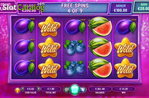 Free Spins Gameplay Screen. Wild Wild Fruit slot