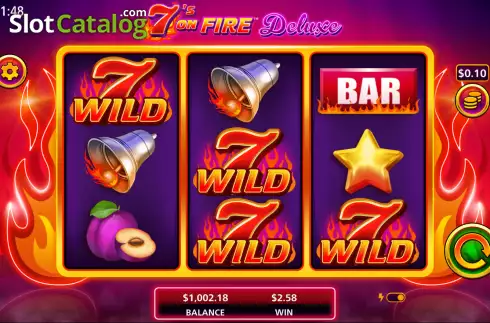 Schermo3. 7's on Fire Deluxe slot