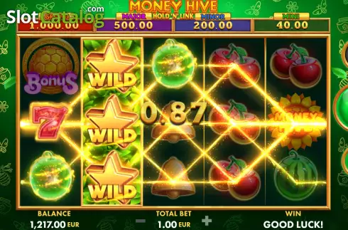 Win Screen. Money Hive Hold 'N' Link slot