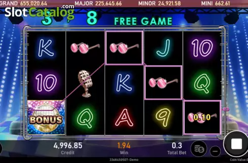 Pantalla5. Disco Night (Royal Slot Gaming) Tragamonedas 