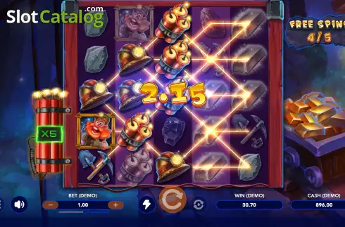 Écran3. Explosive Nudge Machine à sous