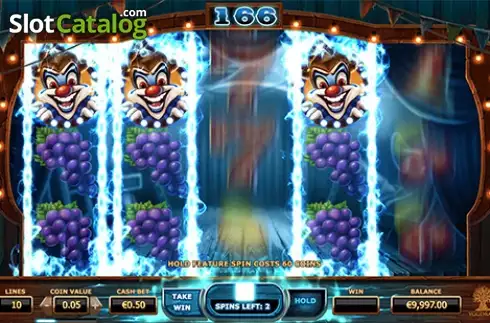 HOLD SPIN. Wicked Circus slot