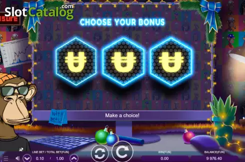Bonus Game screen 2. NFT Treasure slot