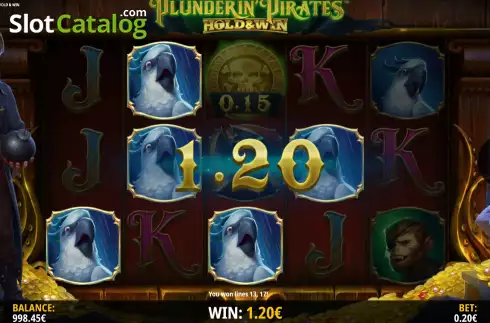 Ecran5. Plunderin Pirates Hold & Win slot